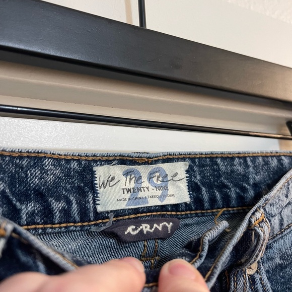 Free People x We The Free Curvy Georgine Mom Jean - Picture 6 of 10